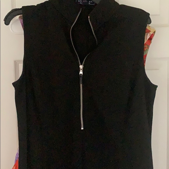 Dresses - Picture 6 of 8